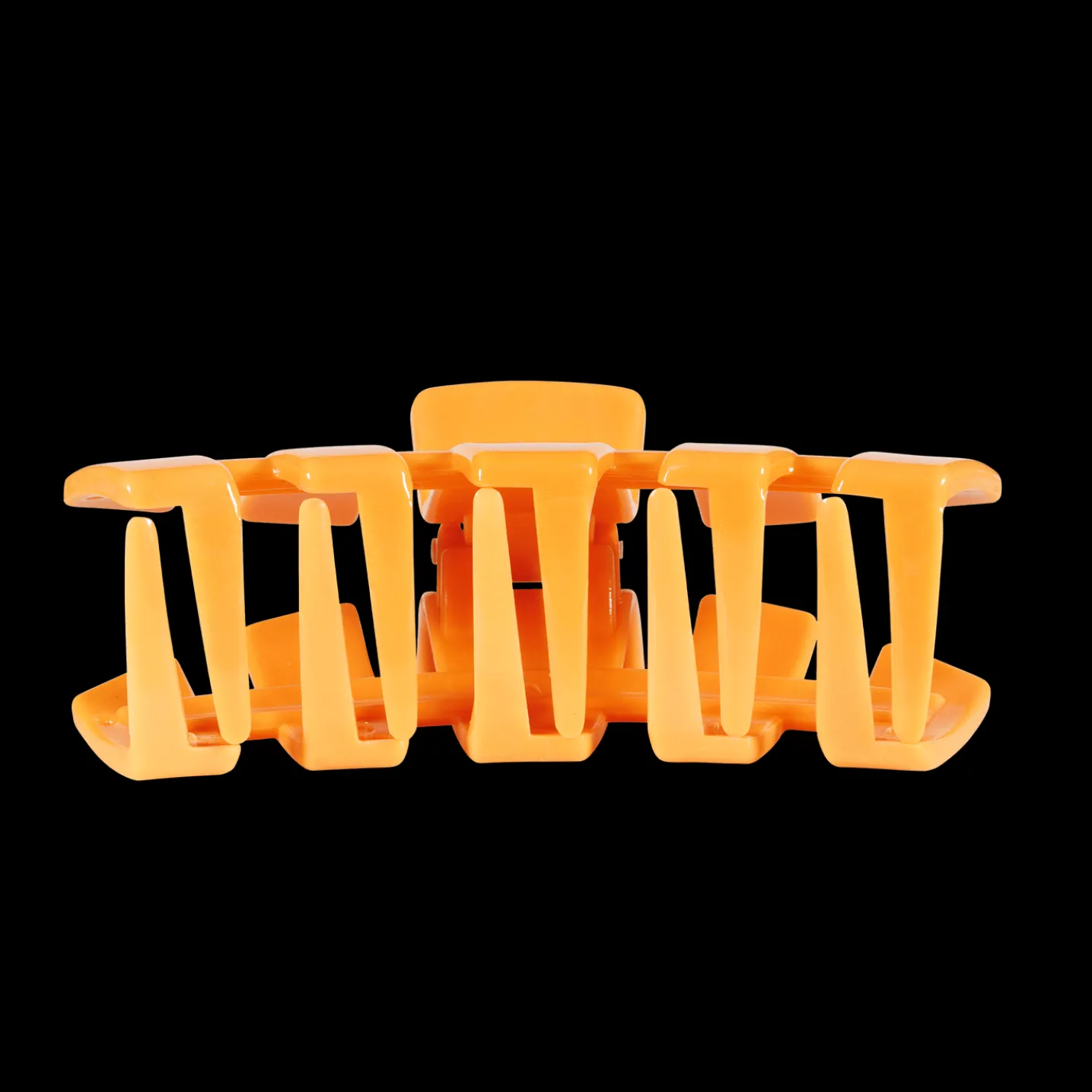 Classic Mango for it! Large Claw Hair Clip