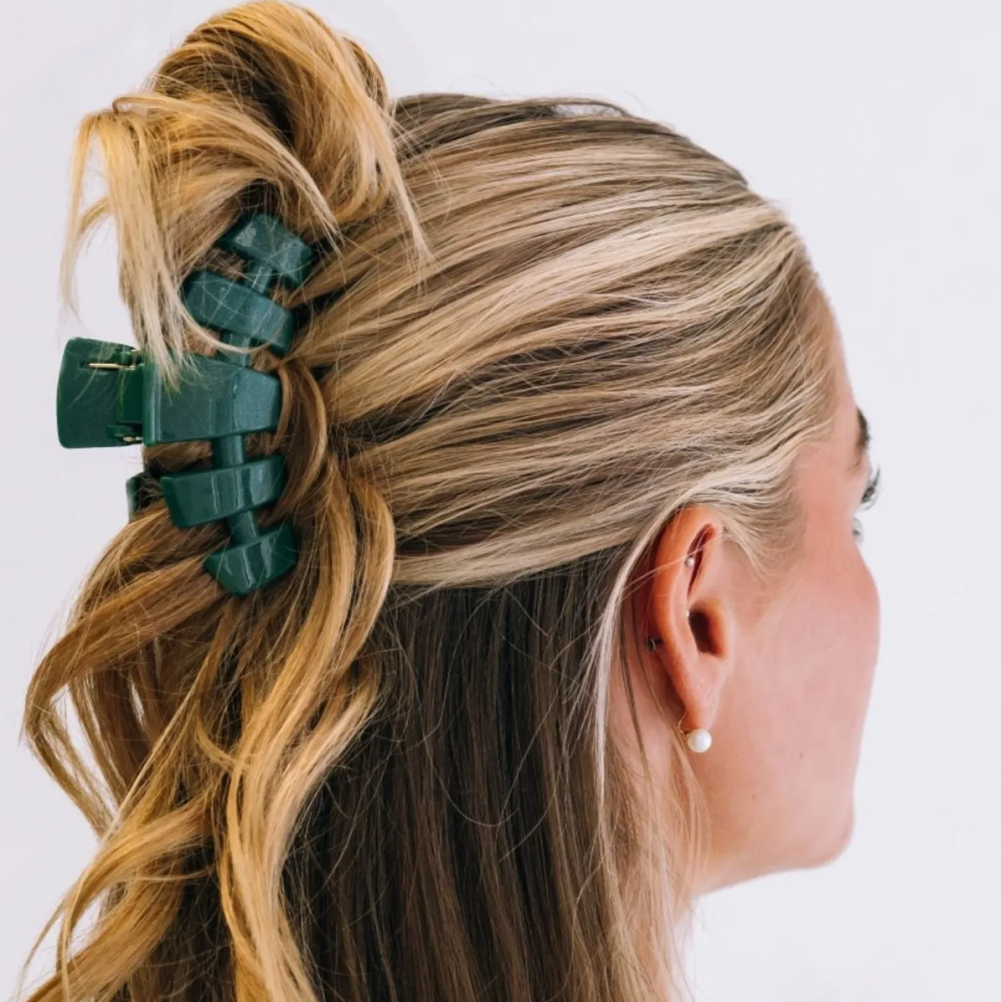 Classic Mistletoe Medium Claw Hair Clip