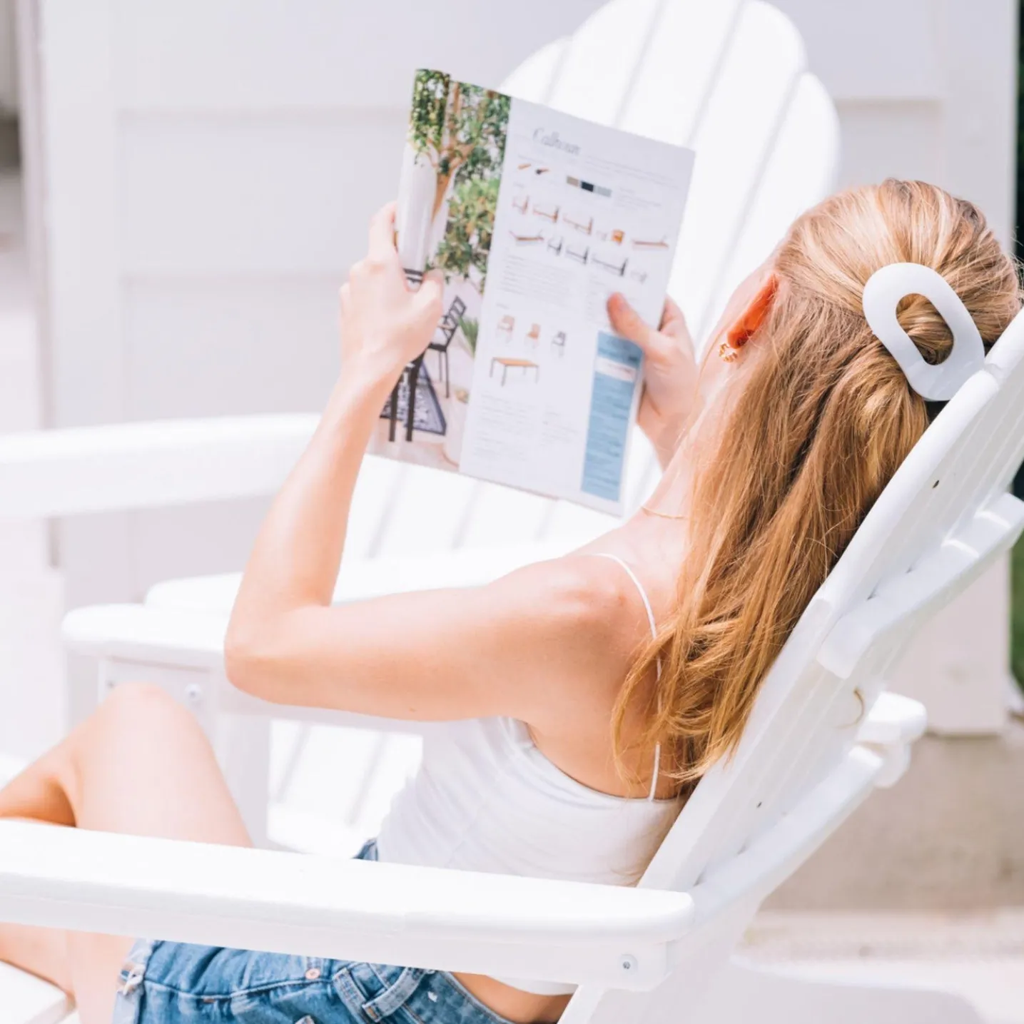 Coconut White Small Flat Round Hair Clip