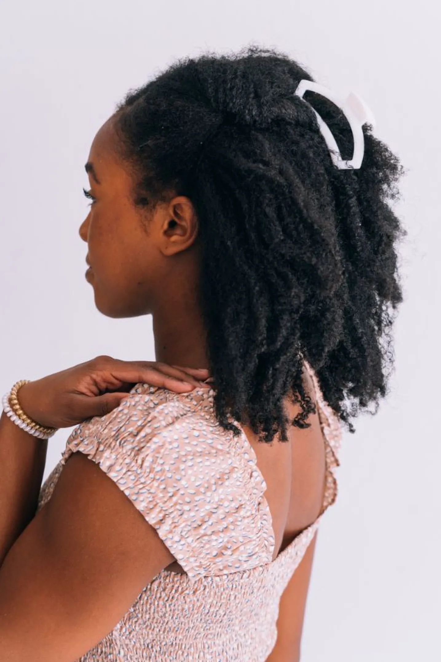 Open Coconut White Medium Claw Hair Clip