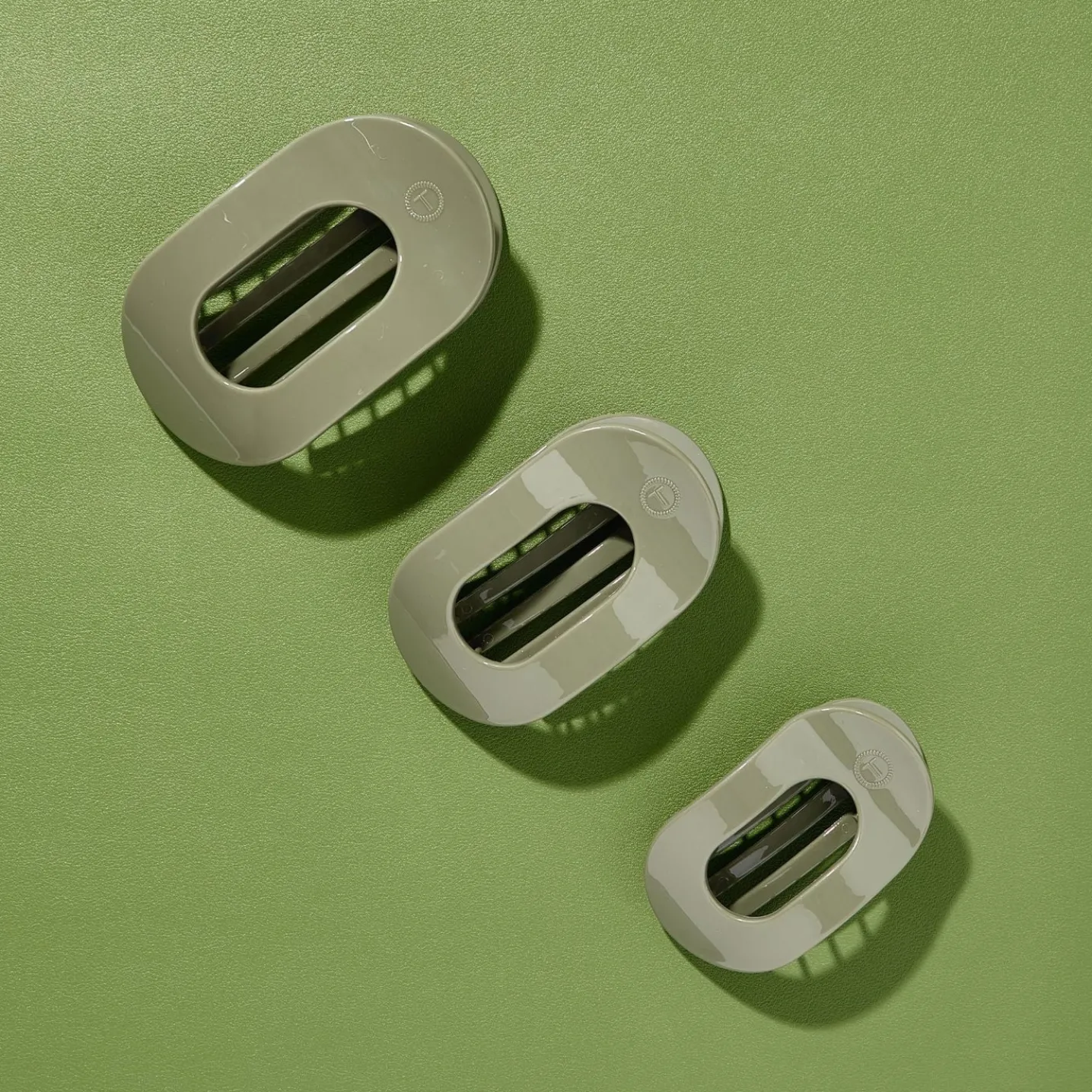 Sage It Ain't So Medium Flat Round Hair Clip