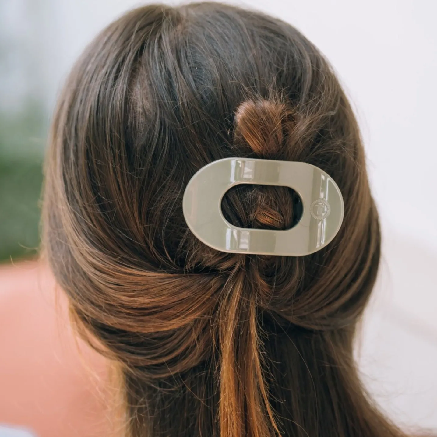 Sage It Ain't So Small Flat Round Hair Clip