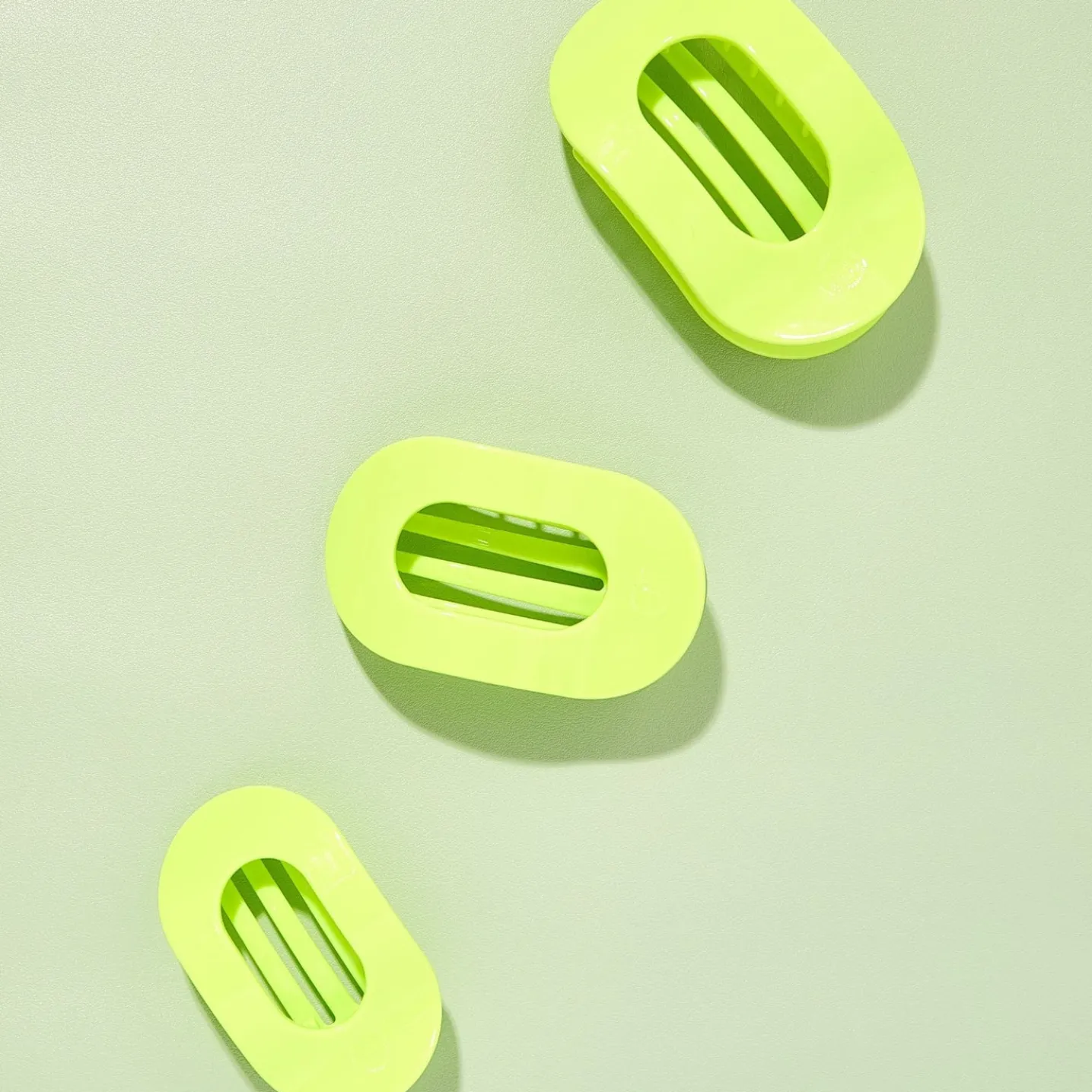 Summer Brights Medium Flat Round Hair Clip